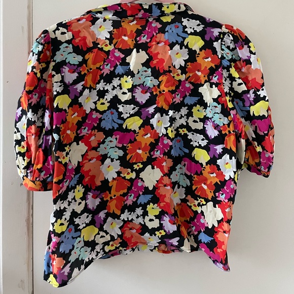 Floral short sleeved button up - Picture 2 of 3